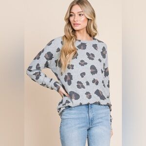 BOMBOM Leopard Drop Shoulder T-Shirt